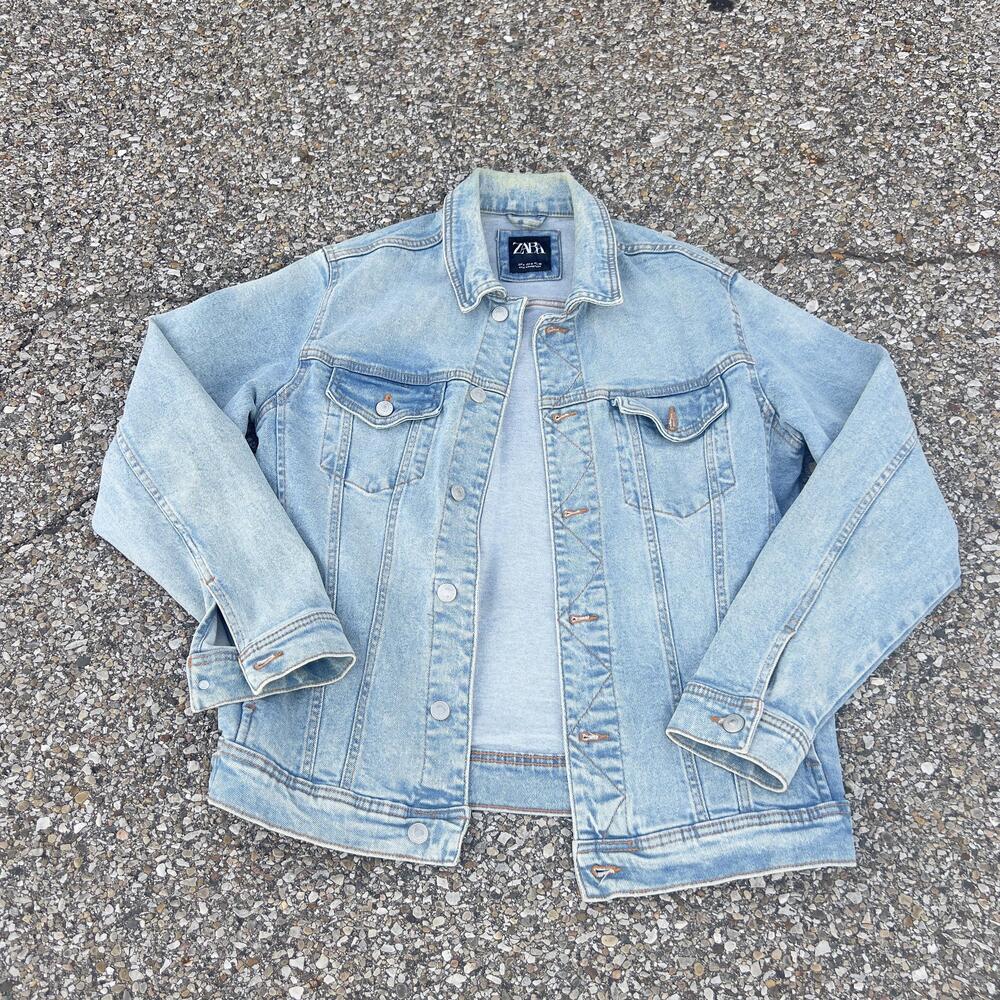Zara Denim Jacket Mens Medium Light Wash Blue Button Front Casual Coat